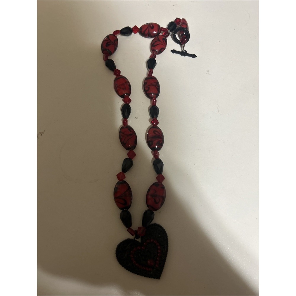 Goth  Necklace 20"  Black/red Beads Heart Pendant Charm Witch Punk Y2K VTG